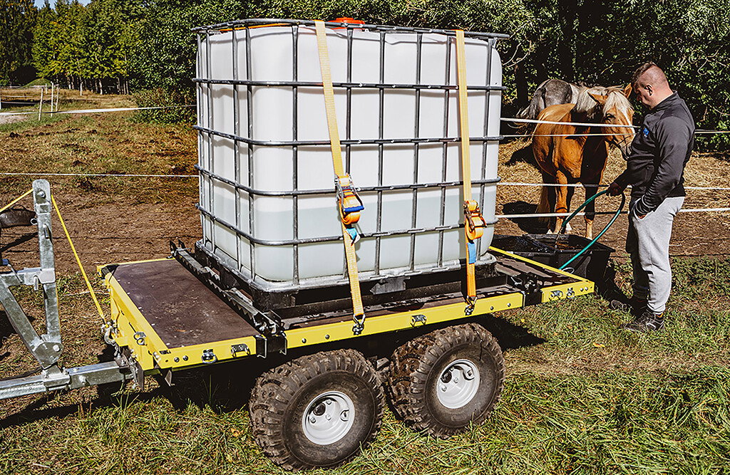 IBC-Container-Anhänger, mit Wasserverteilstange