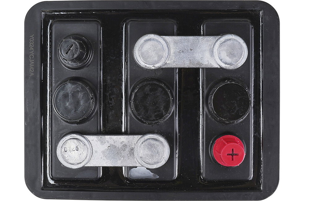 Batterie Polstellung 0 6V 84A, für Traktoren und Oldtimer