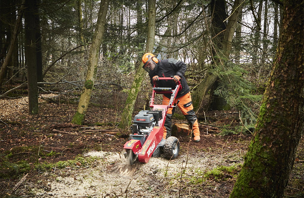 Stubbenfräse 15 PS, Baumstumpffräse Benzinmotor mit Drehkranz | Targus