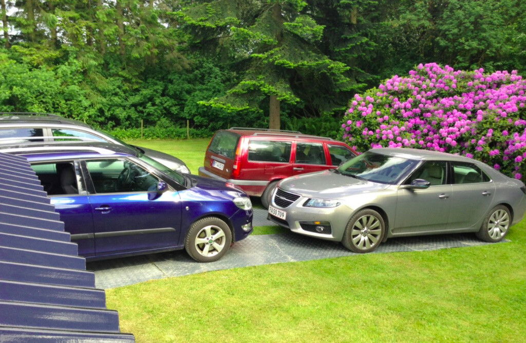 10x Überfahrplatten 80T belastbar, Fahrplatten Kunststoff 200x100x2cm