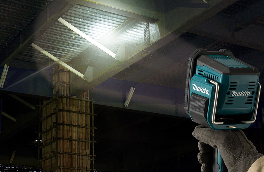 Makita 40V Schlagbohrmaschinen-Kit, inkl. Akkus und Zusatzartikel