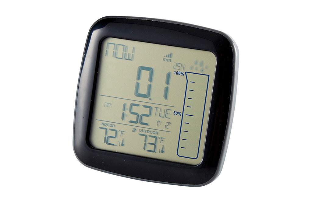 Wetterstation mit Niederschlagsmesser