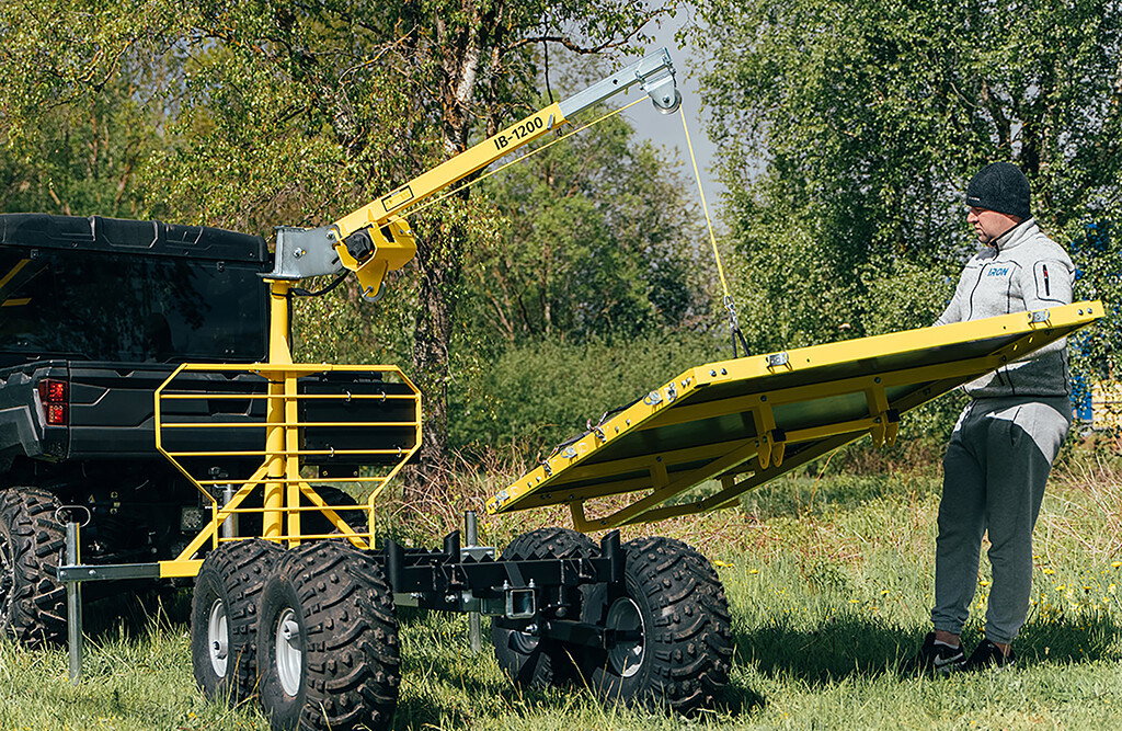 Kran für Rückewagen IB1200, 300kg Traglast