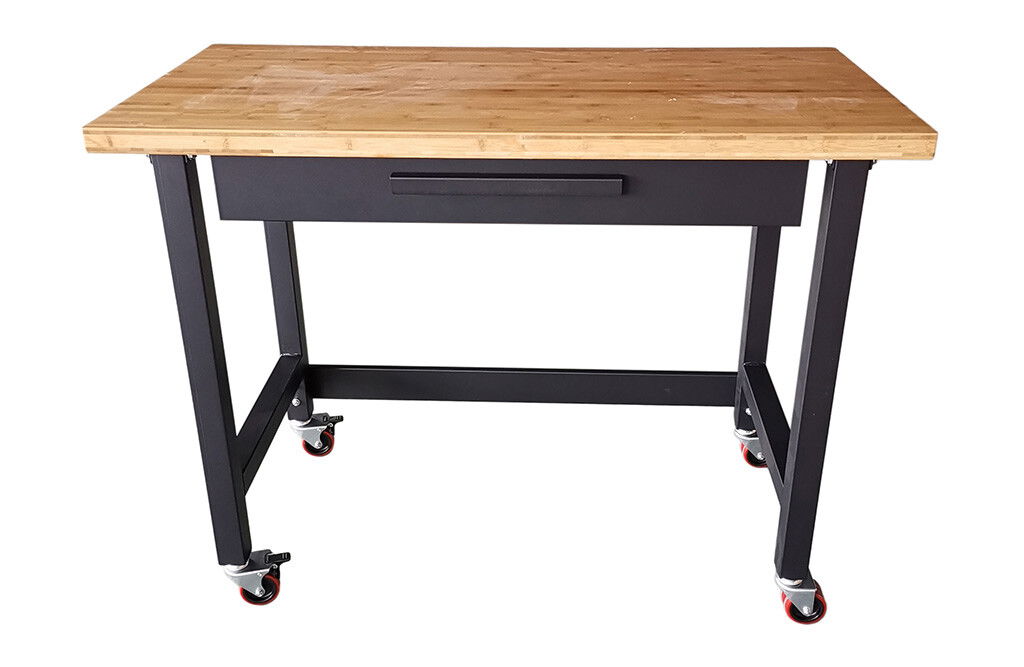 Arbeitstisch fahrbar