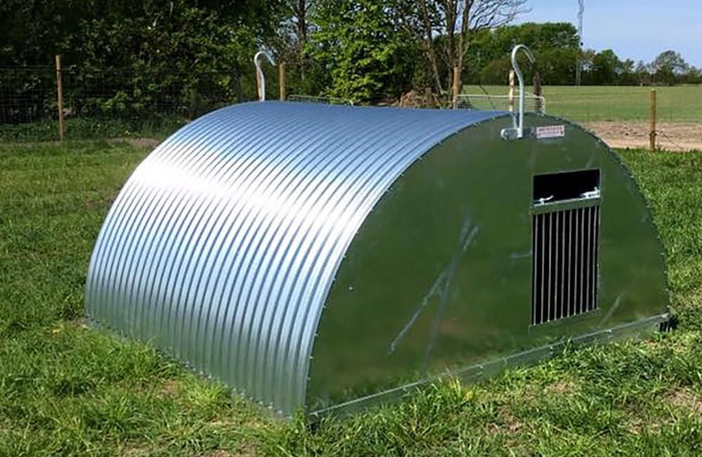 Schweinehütte Rundbogen 5,6 m², komplett isoliert, für Außenhaltung
