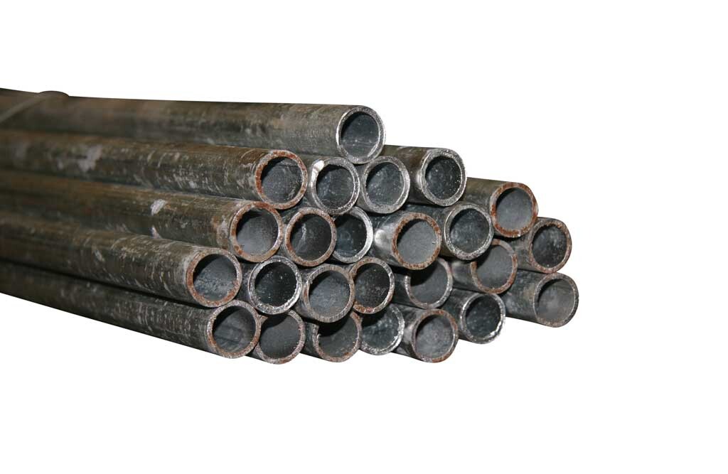 Zaunpfähle / Wasserleitungen