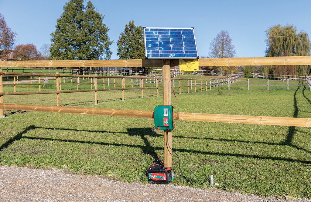 AKO Weidezaun Solarmodul mit Laderegler, 100W