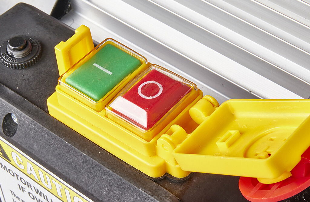 Elektrischer Turbo-Holzspalter 8 t 230 V mit Untergestell