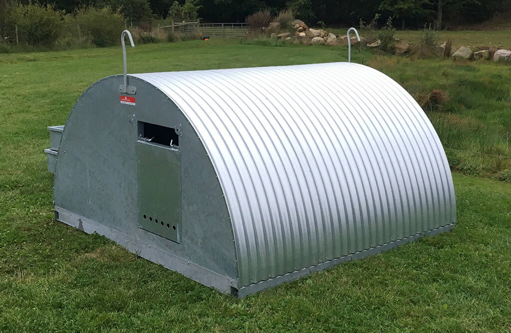 Schweinehütte Rundbogen 5,6 m², komplett isoliert, für Außenhaltung