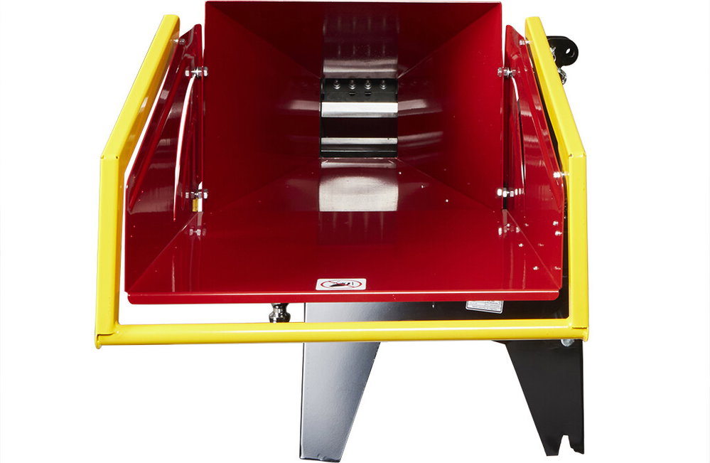 Holzhacker Modell R-120 PTO, Walzenhacker Traktor | Remet