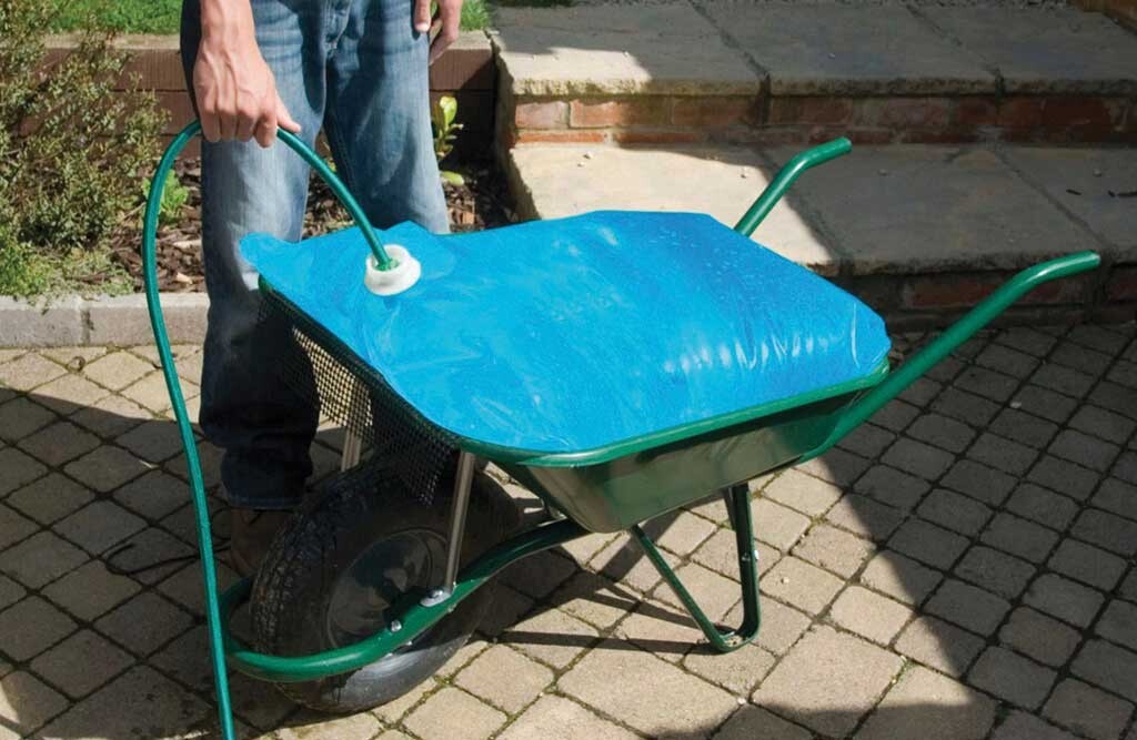 Wasserbehälter für Schubkarre