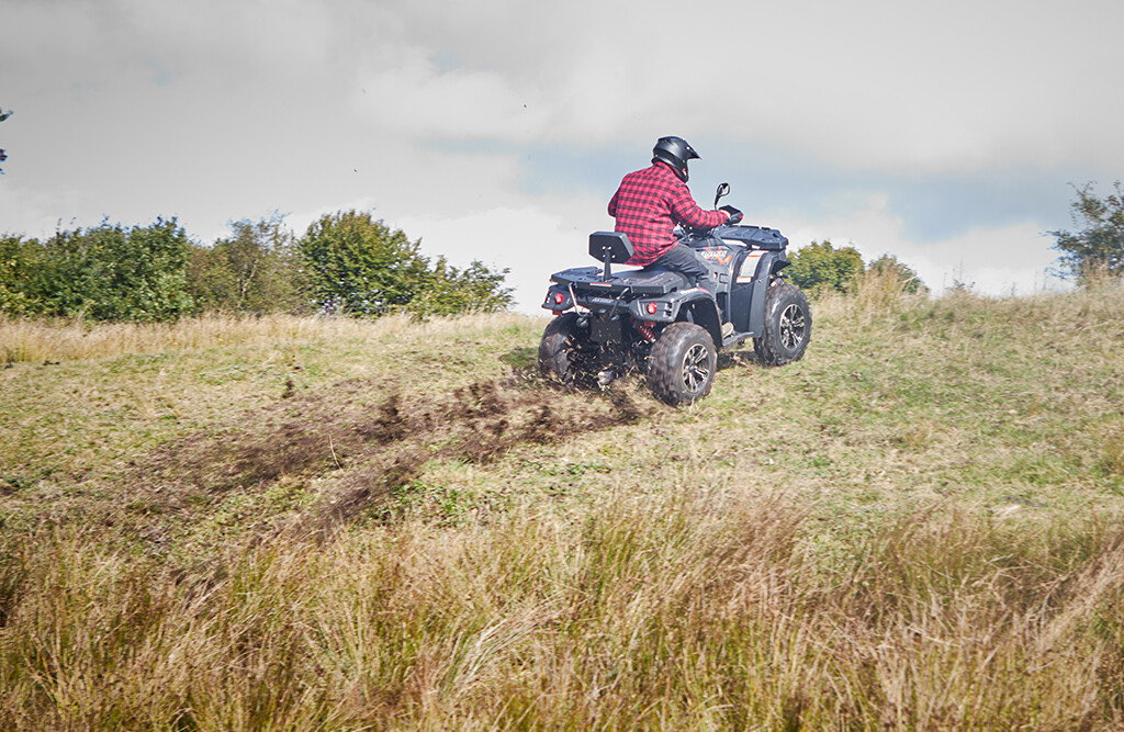 Linhai Promax Quad 500-2D EFI 4x4, T3b Straßenzulassung