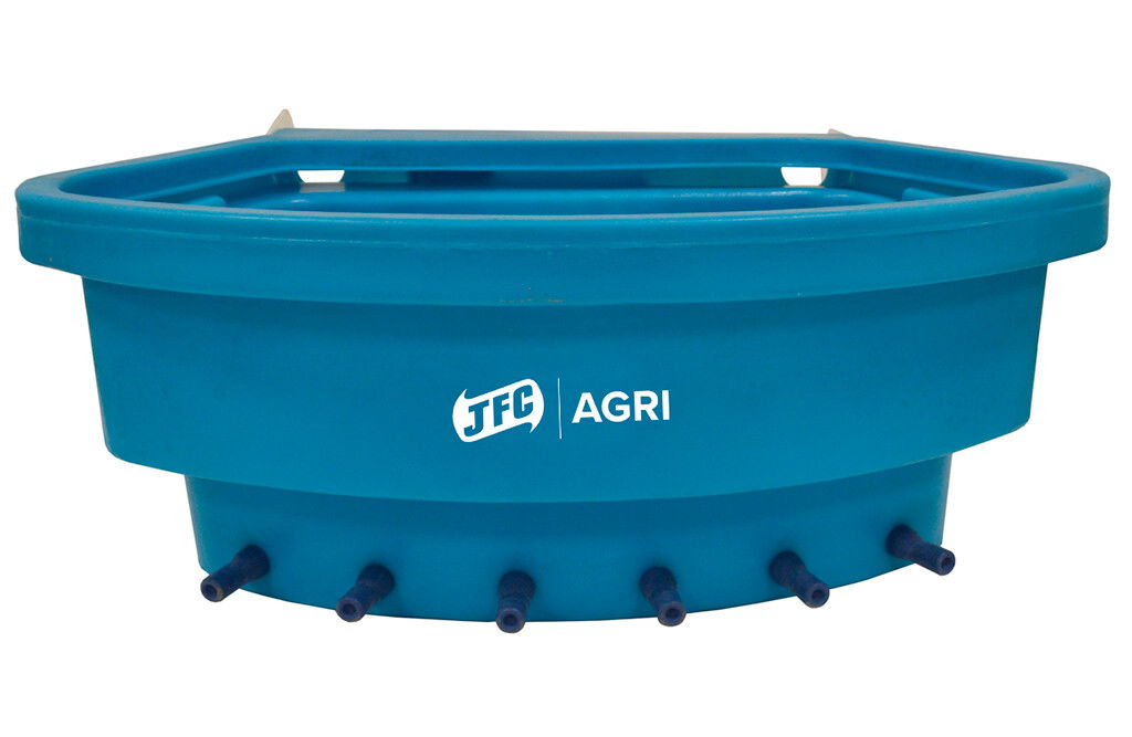 Kälbertränke mit 6 Zitzen