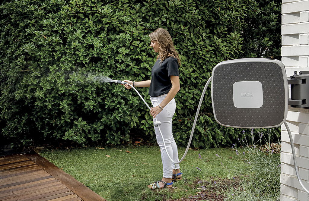 Automatischer Schlauchaufroller, inkl. 35m 1/2"-Gartenschlauch und Brause