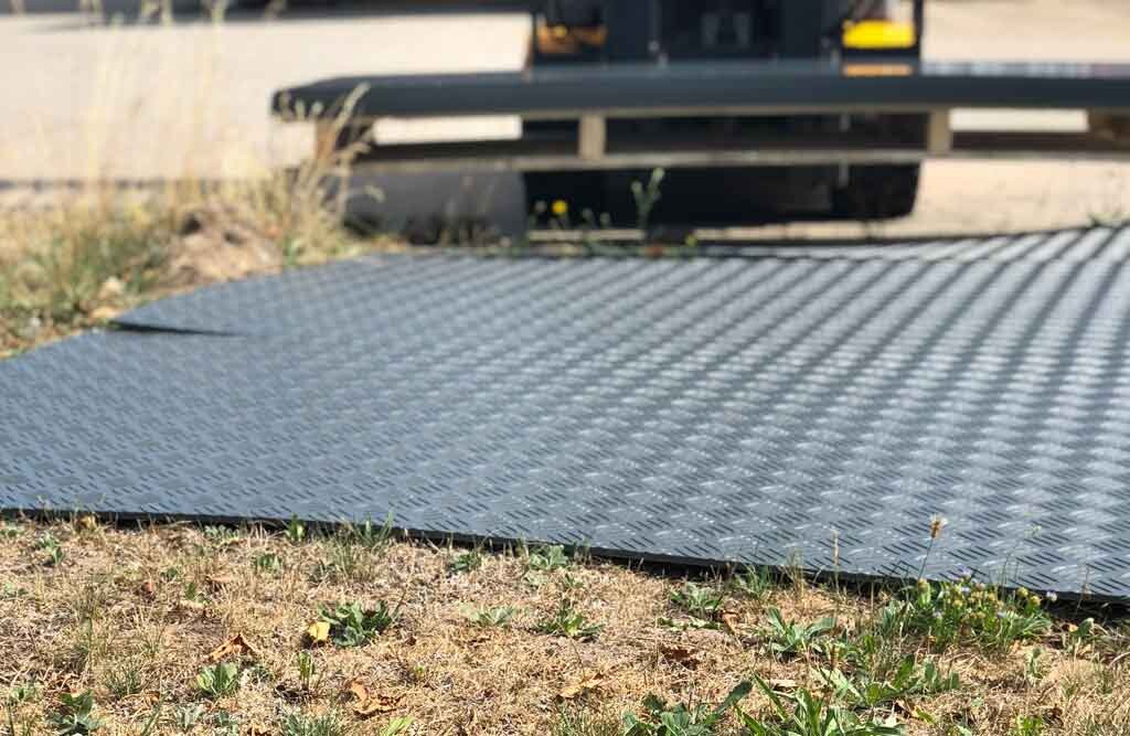 4x Überfahrplatten 10T belastbar, Kunststoff Fahrplatten 240x110x1cm